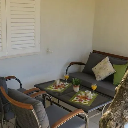 In With Sea View, Terrace, Air Conditioning, Wi-fi アパート *