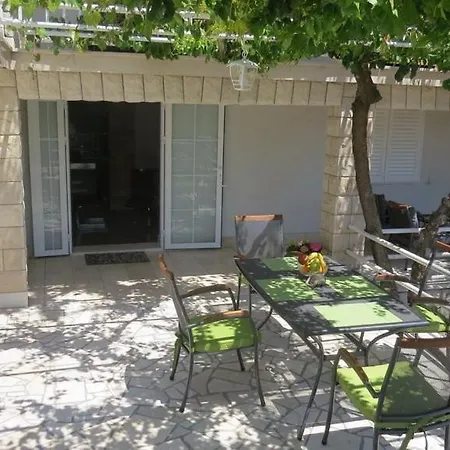 In With Sea View, Terrace, Air Conditioning, Wi-fi Apartment *